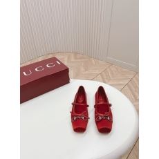 Gucci Flat Shoes